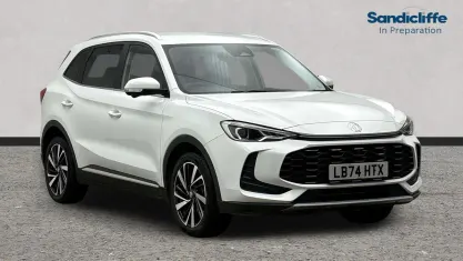 Używany MG ZS Trophy 196 KM (144 kW) 2024 Biały SUV