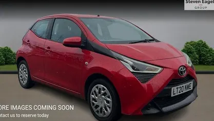Used Toyota Aygo X-play 72 HP (52 kW) 2020 Hatchback
