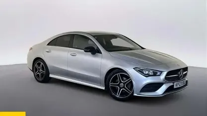Usado Mercedes CLA180 AMG Line Premium 136 HP (100 kW) 2022 Prateado Sedan