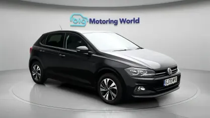 Usado VW Polo Match 80 CV (58 kW) 2020 Negro Utilitario