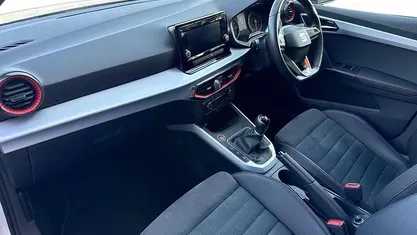 Used Seat Arona FR 110 HP (80 kW) 2022 White SUV