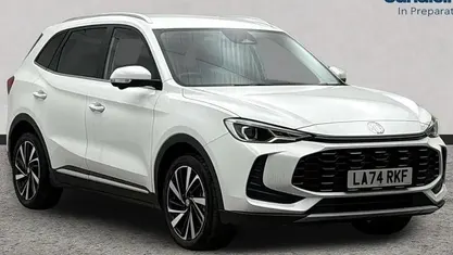 Used MG ZS Trophy 196 HP (144 kW) 2024 Solid arctic white SUV