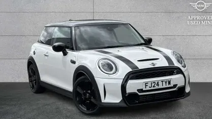 Used Mini Cooper S Classic 192 HP (141 kW) 2024 White Hatchback