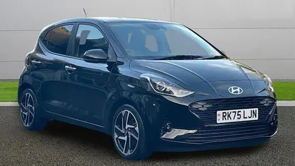 Used 2025 Hyundai i10 Premium Hatchback | £16,999 (Fair price)