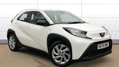 Used Toyota Aygo X PURE 72 HP (52 kW) 2024 SUV