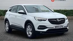 Brilliant paint white jade Used 2019 Vauxhall Grandland X S SUV | £10,758 (Fair price)