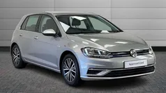 Tungsten silver Used 2018 VW Golf VII SE Hatchback | £14,390 (Fair price)