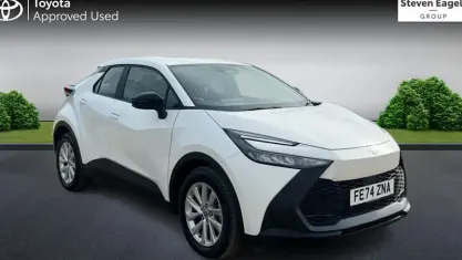 Used Toyota C-HR 140 HP (102 kW) 2024 White SUV