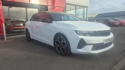Used 2024 Vauxhall Astra Ultimate Hatchback | £20,995 (Fair price)