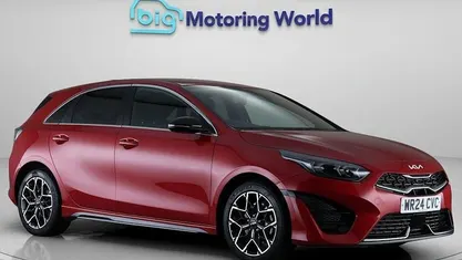 Begagnad Kia Ceed GT-Line 160 HK (117 kW) 2023 Röd Halvkombi
