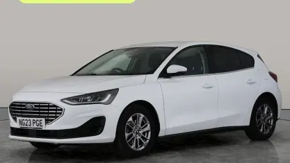 Used Ford Focus Titanium 125 HP (91 kW) 2023 White Hatchback