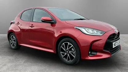 Used Toyota Yaris Design 116 HP (85 kW) 2024 Red Hatchback