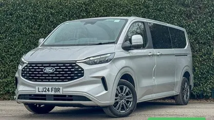 Used Ford Tourneo Titanium 136 HP (100 kW) 2025 MPV