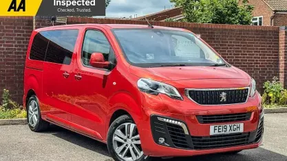 Used Peugeot Traveller Allure 177 HP (130 kW) 2022 MPV