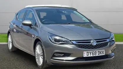 Used Vauxhall Astra Elite 200 HP (147 kW) 2018 Grey Hatchback