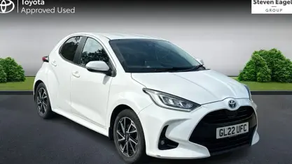Used Toyota Yaris Design 116 HP (85 kW) 2022 White Hatchback