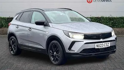 Used Vauxhall Grandland X S 131 HP (96 kW) 2023 Two coat metallic  quartz grey SUV