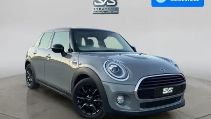 Begagnad Mini Cooper Classic 136 HK (100 kW) 2019 Grå Halvkombi