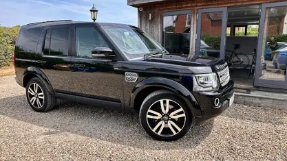 Used Land Rover Discovery HSE 256 HP (188 kW) 2015 Black SUV