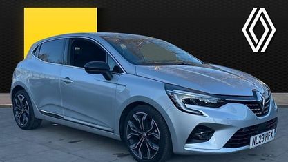 Używany Renault Clio V Techno 90 KM (66 kW) 2023 Srebrny Hatchback