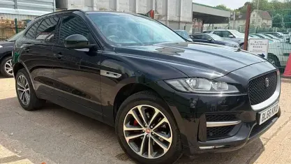 Used Jaguar F-Pace R-Sport 180 HP (132 kW) 2016 Black SUV