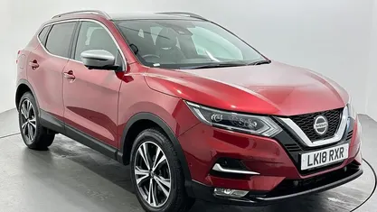 Red Used 2017 Nissan Qashqai Tekna+ SUV | £13,537 (Fair price)
