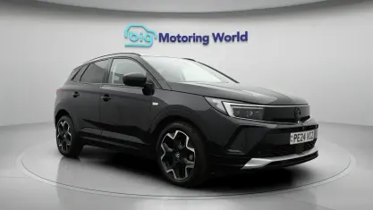 Second-hand Vauxhall Grandland X Ultimate 136 CP (100 kW) 2024 Negru SUV
