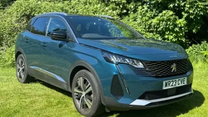 Used Peugeot 3008 Allure+ 131 HP (96 kW) 2023 Blue SUV