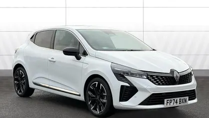 Used 2025 Renault Clio V Techno Hatchback | £16,124 (Fair price)