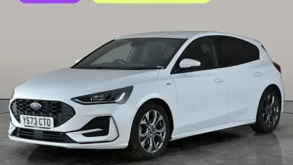 Begagnad Ford Focus ST-Line 125 HK (91 kW) 2023 Vit Halvkombi
