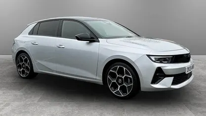 Used Vauxhall Astra Ultimate 131 HP (96 kW) 2025 Hatchback