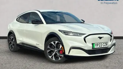 Begagnad Ford Mustang Standard Range 269 HK (197 kW) 2021 Vit Kombi