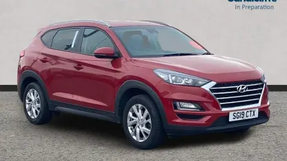 Used Hyundai Tucson SE 132 HP (97 kW) 2020 Red SUV