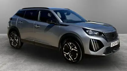 Usado Peugeot 2008 Allure 131 HP (96 kW) 2025 SUV