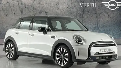 Used Mini Cooper Exclusive 136 HP (100 kW) 2023 White Hatchback
