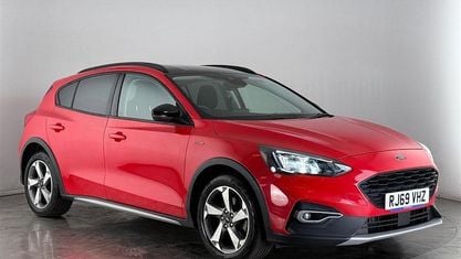 Second-hand Ford Focus Active 120 CP (88 kW) 2020 Roșu Hatchback