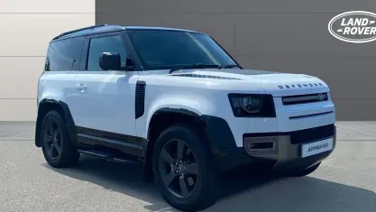 Used Land Rover Defender HSE Dynamic 300 HP (220 kW) 2021 White SUV