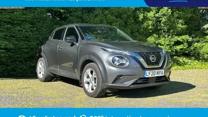 Begagnad Nissan Juke N-Connecta 117 HK (86 kW) 2020 Grå SUV