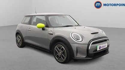Used Mini Cooper Level 1 135 kW (184 HP) 2023 Hatchback
