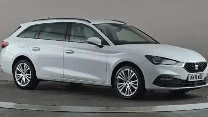 Usado Seat Leon SE Dynamic 116 CV (85 kW) 2022 Blanco Familiar