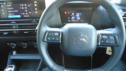 Usado Citroën C4 PureTech 101 HP (74 kW) 2023 Citadino