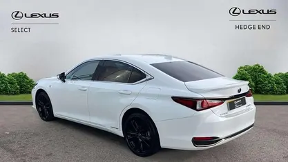 Used Lexus ES300H Sport Line 218 HP (160 kW) 2021 White Sedan