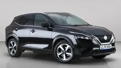 Used Nissan Qashqai N-Connecta 140 HP (102 kW) 2022 Black SUV
