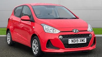 Used Hyundai i10 SE 67 HP (49 kW) 2019 Red Hatchback