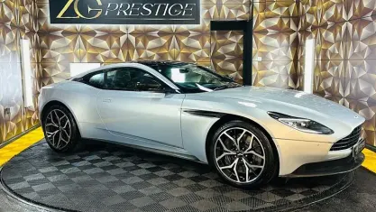 Usado Aston Martin DB11 510 HP (375 kW) 2020 Coupé