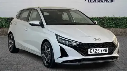 Used Hyundai i20 Premium 101 HP (74 kW) 2025 White Hatchback
