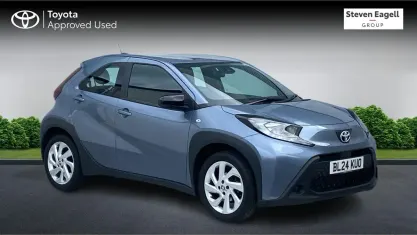 Used Toyota Aygo X PURE 72 HP (52 kW) 2024 Grey SUV