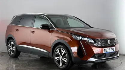 Usado Peugeot 5008 GTi 131 HP (96 kW) 2022 Castanho SUV