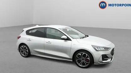 Used 2024 Ford Focus ST-Line X Hatchback | £17,899 (Fair price)