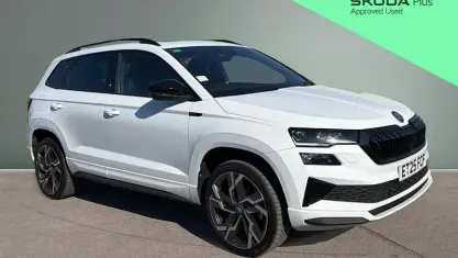 Begagnad Skoda Karoq SportLine 150 HK (110 kW) 2025 Vit SUV